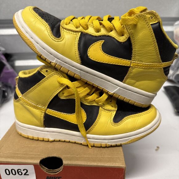 Nike Other - Nike Dunk High LE Goldenrod Size 3.5Y 646029071 w/Box